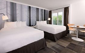 Coast Canmore Hotel & Conference Centre